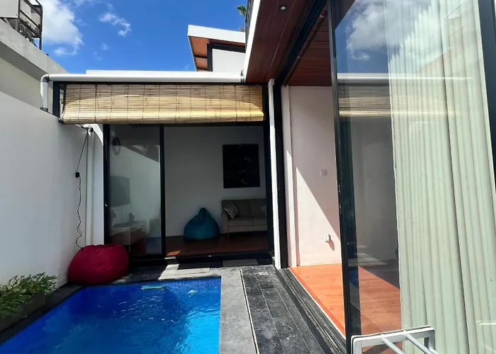 Oemah Ozzy 2 Bedroom With Privat Pool Guest house Seminyak (Bali)